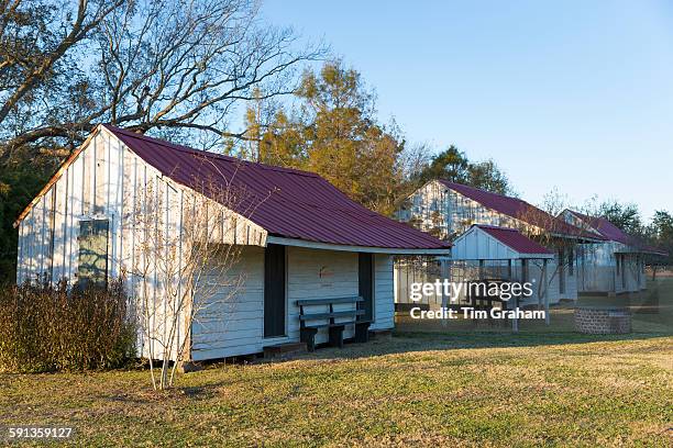 Preserved slave quarters shacks at cotton plantation at Frogmore Farm in Ferriday, the Deep South, Louisiana, USA
