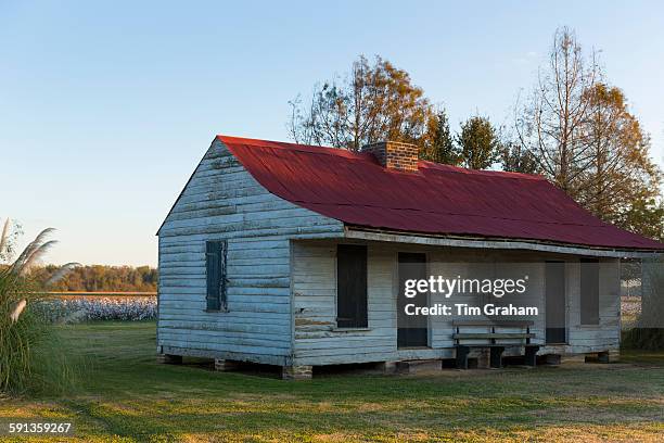 Preserved slave quarters shacks at cotton plantation at Frogmore Farm in Ferriday, the Deep South, Louisiana, USA