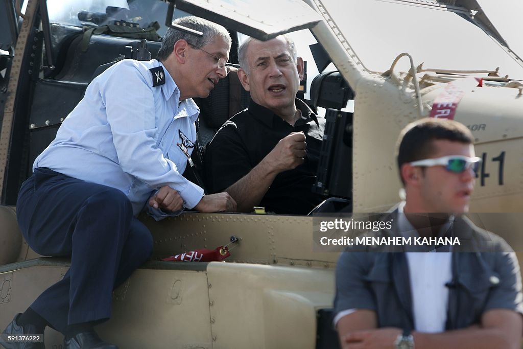 Netanyahu Commando Israeli Prime Minister Benjamin Netanyahu speaks to the Commander in ...