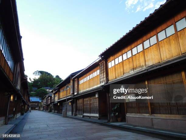 kanazawa higashi chaya district at dawn - kanazawa stock pictures, royalty-free photos & images