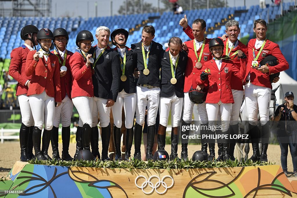 EQUESTRIAN-OLY-2016-RIO-PODIUM