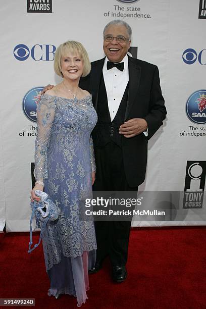 Cecilia Hart and James Earl Jones attend The 2005 Tony Awards at Radio City Music Hall on June 5, 2005 in New York City.