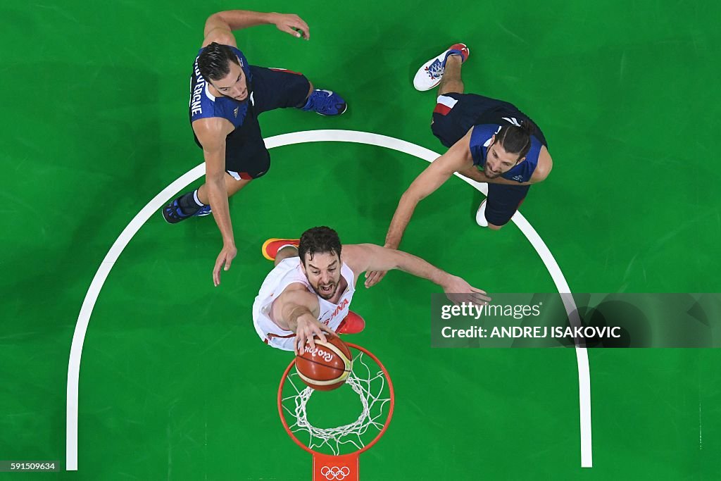 TOPSHOT-BASKETBALL-OLY-2016-RIO-ESP-FRA