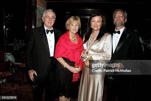 Bill Dougherty, Ann Moran, Teresa Simon and Bob Simon attend Chase Wildlife Foundation hosts The Penquin Party at Doubles on November 17, 2005 in New...