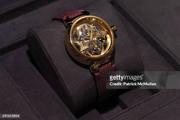 17 Louis Vuitton Tourbillon Watch Stock Photos, High-Res Pictures