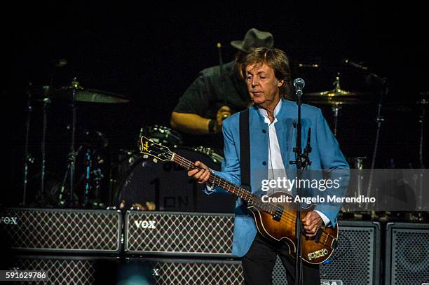 Paul McCartney performs in concert at Quicken Loans Arena on August 17, 2016 in Cleveland, Ohio.