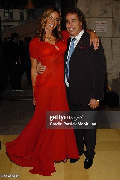 Kelly Killoren Bensimon and Gilles Dufour attend The 2005 CFDA Fashion Awards at The New York Public Library on June 6, 2005 in New York City.