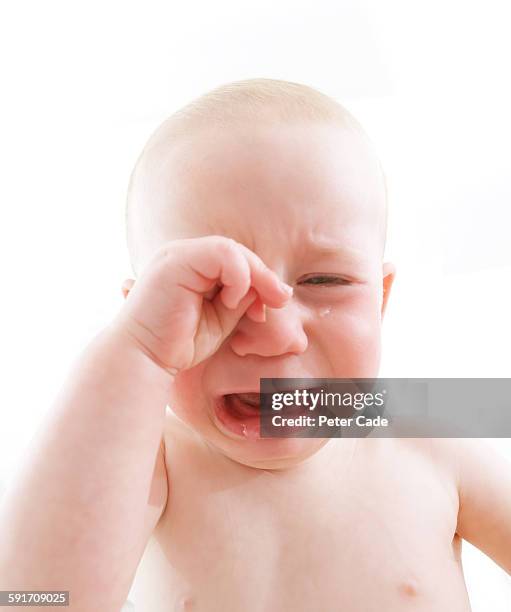 crying baby - alleen babys stockfoto's en -beelden