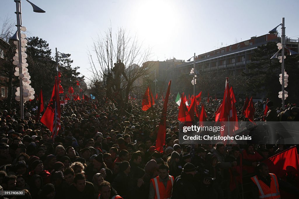 Serbia - Politics - Kosovo Declares Independence