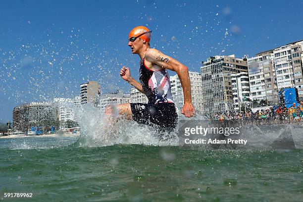 Alistair Brownlee of Great Britain competes during the Men's Triathlon at Fort Copacabana on Day 13 of the 2016 Rio Olympic Games on August 18, 2016...