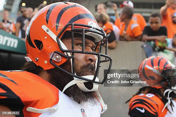 Rey Maualuga and Domata Peko of the Cincinnati Bengals prepare to take the field for the game against Minnesota Vikings at Paul Brown Stadium on...