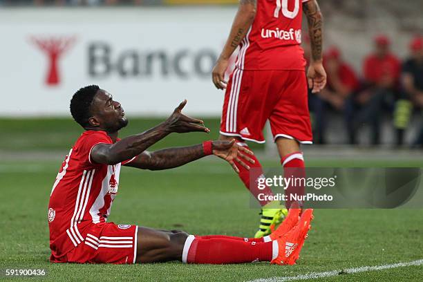 Olympiaco's Greek forward Brown Ideye reactions during the UEFA Europa League 2016/17 match between FC Arouca and FC Olympiacos, at Municipal de...