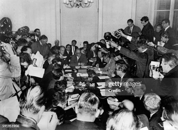 Picture released on May 16, 1967 of Eric Wyndham White , Director-General of the General Agreement on Tariffs and Trade, holding a press conference,...