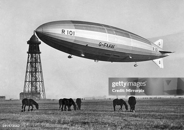 It first flew on 14 October 1929, but subsequent test flights revealed numerous design faults. Pictured here moored at the Royal Airship Works...