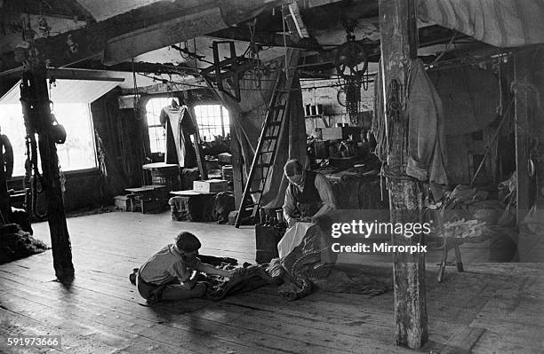 Sailmakers Photos and Premium High Res Pictures - Getty Images