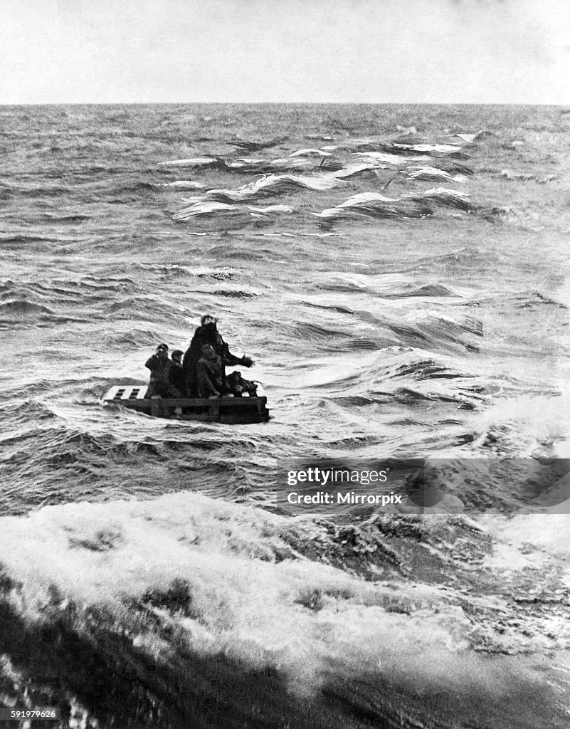 Target Raft Ww2 Survivors on their raft after their ship was sunk following an attack ...