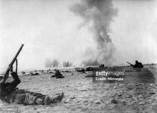 Scene during the battle at Dunkirk in Northern France, after British troops had become trapped and were encircled by the German army. June 1940...