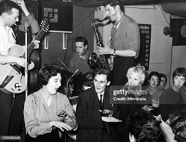 Hand Jive 24 Hand Jive Dance Stock Photos, High-Res Pictures, and Images - Getty ...