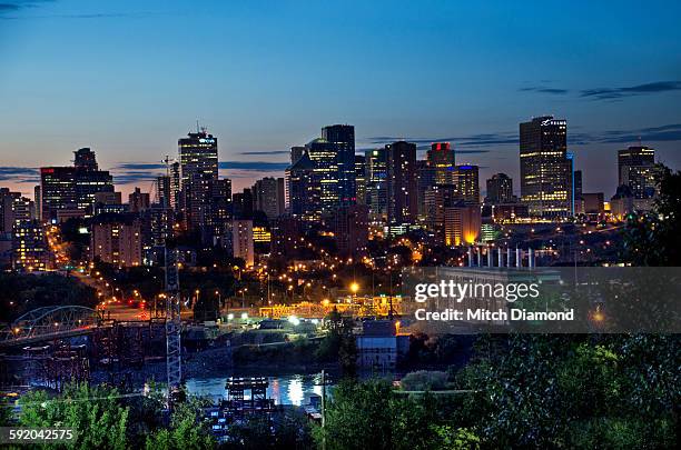 edmonton skyline at night - edmonton skyline stock pictures, royalty-free photos & images