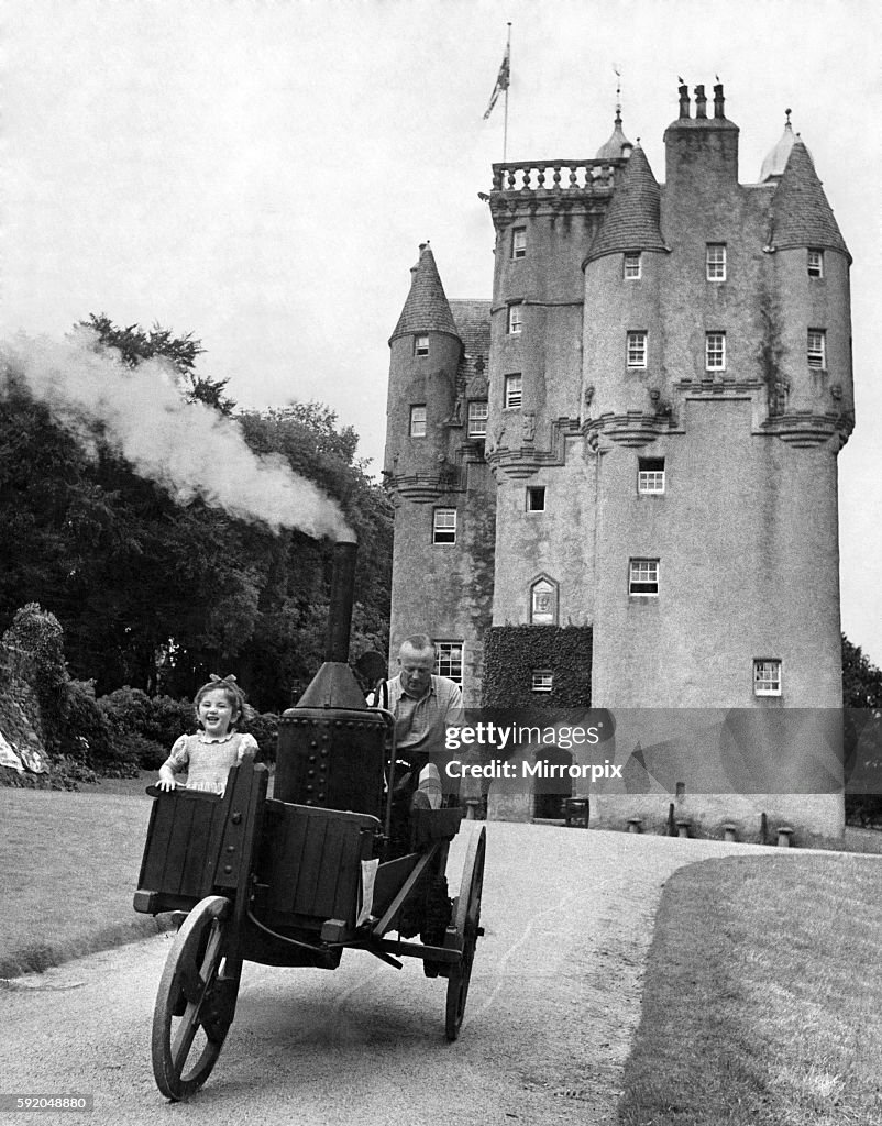 Postie Lawson, Pioneer: Lord Sempill and his 4-year-old daughter Janet have great fun with "Scotland's first horseless c