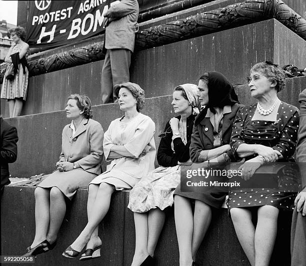 Seated at the base of Nelson's Colum are Diana Collins , Constance Cummings , Mrs Anthony Greenwood Mrs Jospeh McCullock and author Vera Brittain