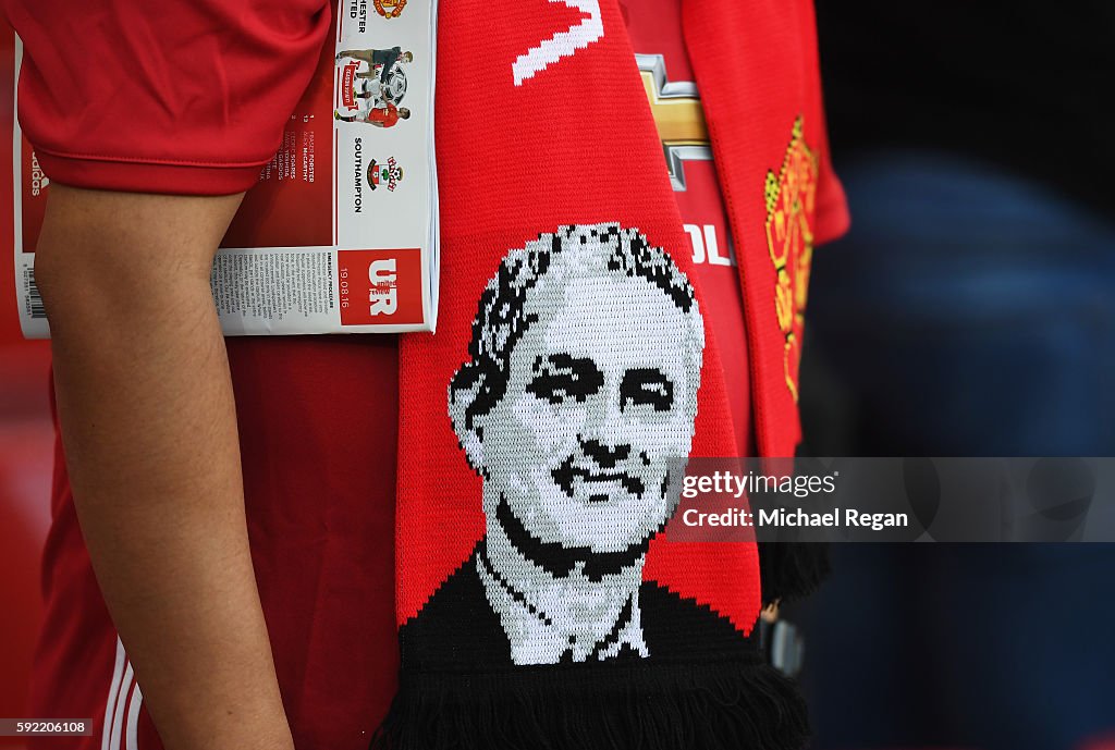 Manchester United v Southampton - Premier League