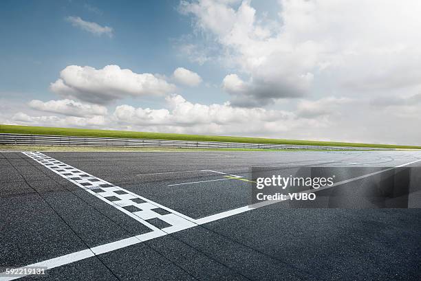 motor racing track - autosport circuit stock pictures, royalty-free photos & images