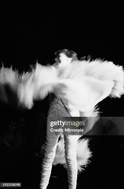 Poor performance saw Judy struggling through her signature song, "Over the Rainbow," and the audience pelted her with bread sticks and cigarette...