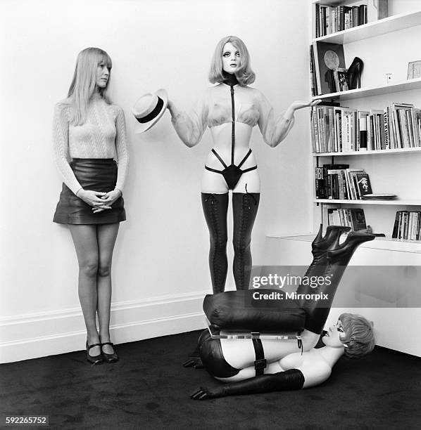 This is his second excursion into sculpture. The set comprises a table composed of a crouching female figure, supporting a plate of glass. Another...