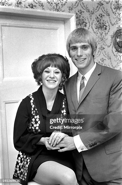 Recent engagement picture of Liverpool player Alun Evans and fiancee Lesley Wernick. December 1969 Z11618