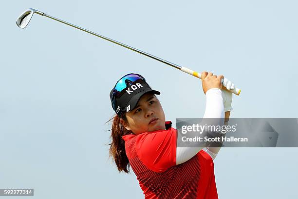 Inbee Park of Korea plays her shot from the sixth tee during the Women's Golf Final on Day 15 of the Rio 2016 Olympic Games at the Olympic Golf...