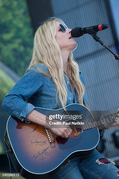 Holly Williams at Farm Aid at the First Merit Bank Pavillion at Northerly Island on September 19th, 2015 in Chicago, Illinois.