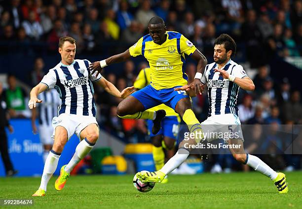 Yannick Bolasie of Everton, Jonny Evans of West Bromwich Albion and Claudio Yacob of West Bromwich Albion battle for possession during the Premier...