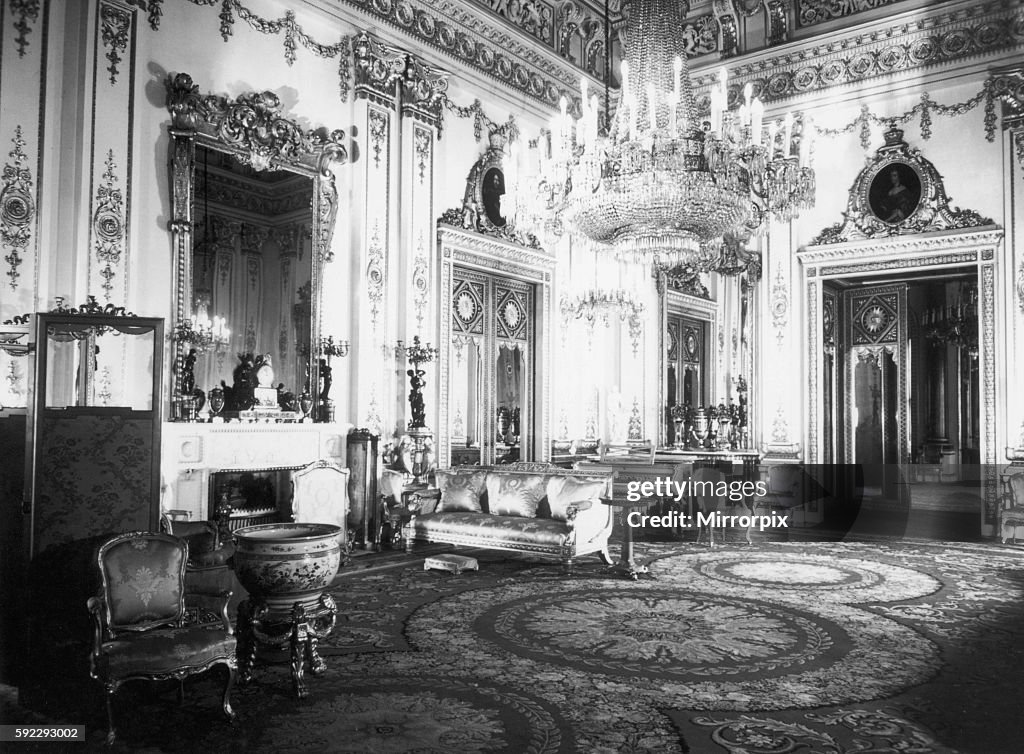 Interior view of Buckingham Palace showing the White Drawing Room, circa 1960.