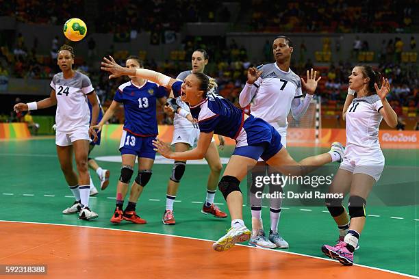 Daria Dmitrieva of Russia shoots at goal during the Women's Handball Gold medal match between France and Russia at Future Arena on Day 15 of the Rio...