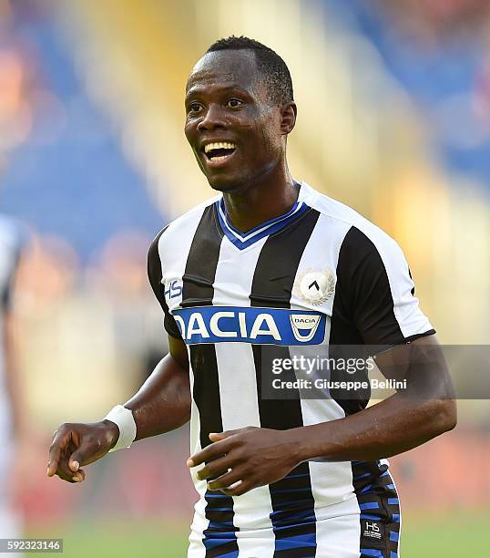 Emmanuel Badu of Udinese Calcio in action during the Serie A match between AS Roma and Udinese Calcio at Olimpico Stadium on August 20, 2016 in Rome,...