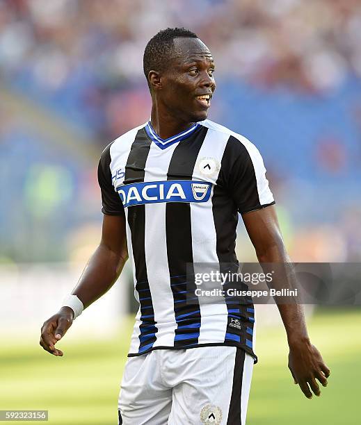 Emmanuel Badu of Udinese Calcio in action during the Serie A match between AS Roma and Udinese Calcio at Olimpico Stadium on August 20, 2016 in Rome,...