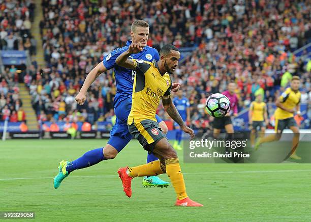 Arsenal O2 Walcott 105 Robert Walcott Photos & High Res Pictures - Getty Images