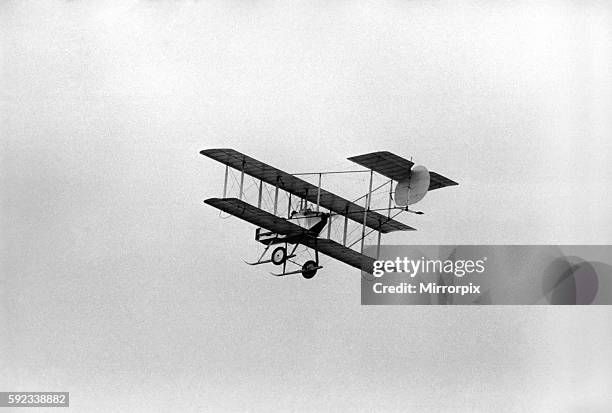 White Waltham airfield sliped back 60 years this morning when a replica of a Vickers gun BVS 1915 taxied to the edge of the field and then took off....