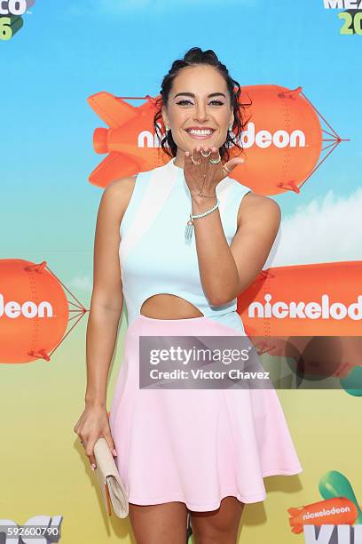 Jessica Decote arrives at the Nickelodeon Kids' Choice Awards Mexico 2016 at Auditorio Nacional on August 20, 2016 in Mexico City, Mexico.