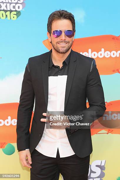 Mane de la Parra arrives at the Nickelodeon Kids' Choice Awards Mexico 2016 at Auditorio Nacional on August 20, 2016 in Mexico City, Mexico.