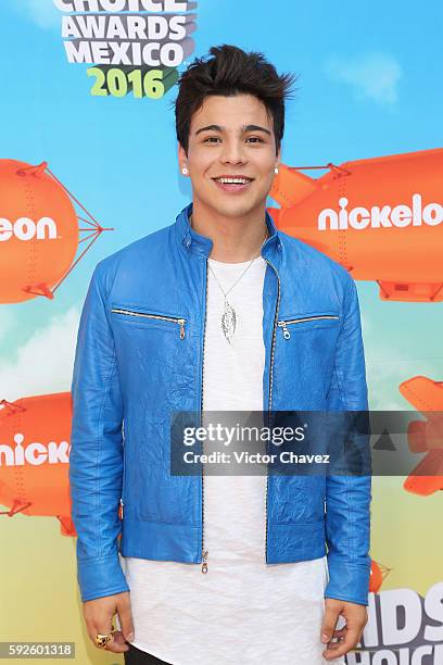 Host Sebastian Villalobos arrives at the Nickelodeon Kids' Choice Awards Mexico 2016 at Auditorio Nacional on August 20, 2016 in Mexico City, Mexico.