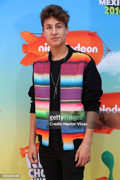 Juanpa Zurita poses during the Orange Carpet of the Kids Choice Awards 2016 at Auditorio Nacional on August 20, 2016 in Mexico City, Mexico.