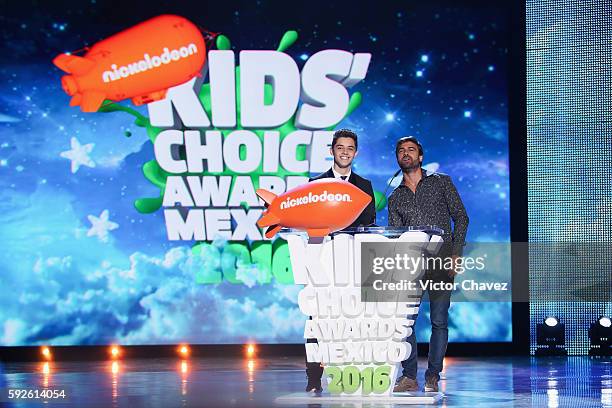 Alex Hoyer and Santiago Ramundo speaks on stage during the Nickelodeon Kids' Choice Awards Mexico 2016 at Auditorio Nacional on August 20, 2016 in...