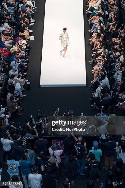 Models presents creations during the fashion showcase of the 2016 Kuala Lumpur Fashion week at Pavilion Kuala Lumpur, Malaysia. August 20, 2016....