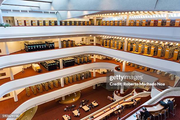 Toronot Rference Library 929 The Toronto Reference Library Stock Photos, High-Res Pictures, and ...