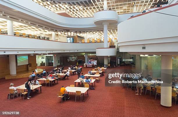 Toronot Rference Library 929 The Toronto Reference Library Stock Photos, High-Res Pictures, and ...