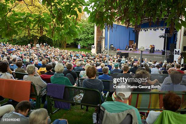 concert in frankfurt palm garden: erika stucky - stucky stock pictures, royalty-free photos & images