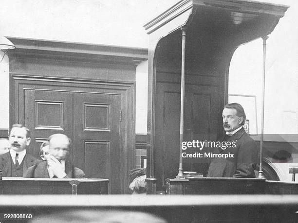 60 Courtroom Witness Box Stock Photos, High-Res Pictures, and Images ...