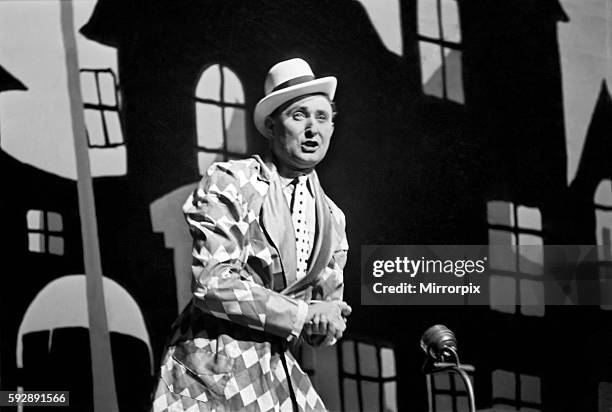 Max Miller Singer Max Miller (Comedian) Photos and Premium High Res Pictures - Getty Images
